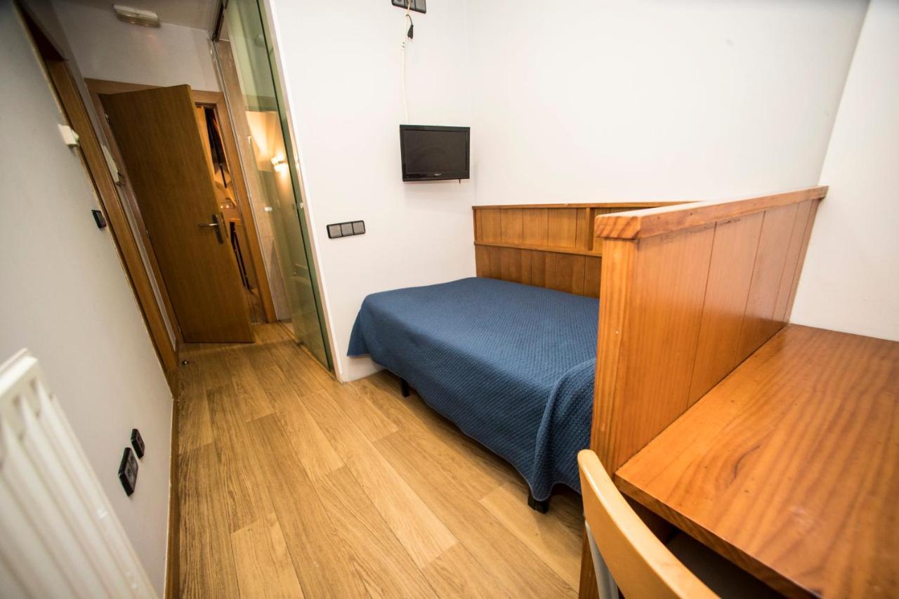 Hostal Caballeros Σορία Εξωτερικό φωτογραφία